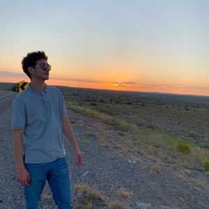 Meet your Posher, Simon